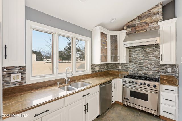 1057 Savannah Street, Toms River, NJ 08753