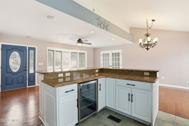 1057 Savannah Street, Toms River, NJ 08753