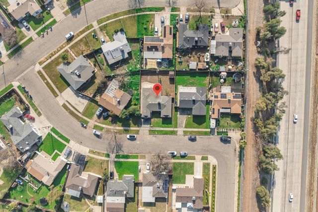 2224 E Donner, Fresno, CA 93726