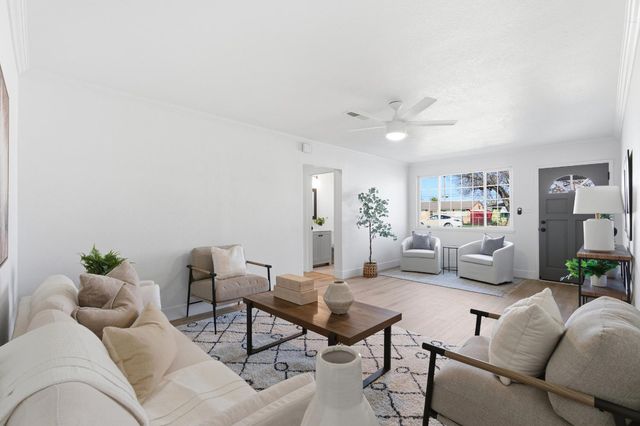 2224 E Donner, Fresno, CA 93726