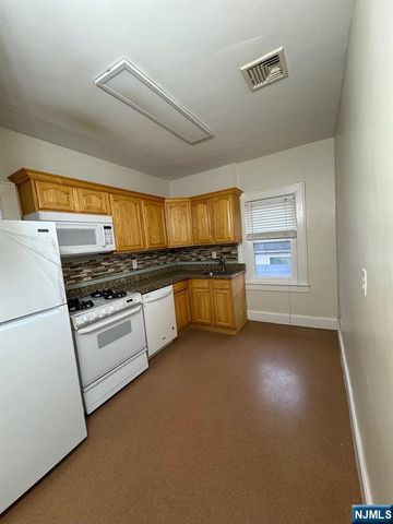 365 Commercial Avenue 2, Cliffside Park, NJ 07010