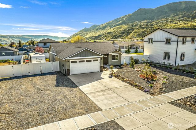 440 Margaux Loop, Malaga, WA 98828