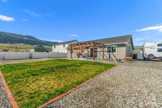 440 Margaux Loop, Malaga, WA 98828