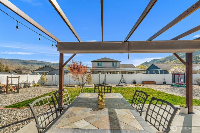 440 Margaux Loop, Malaga, WA 98828