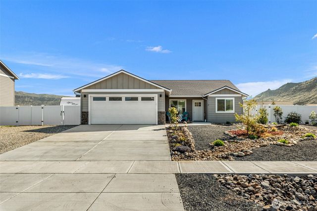 440 Margaux Loop, Malaga, WA 98828