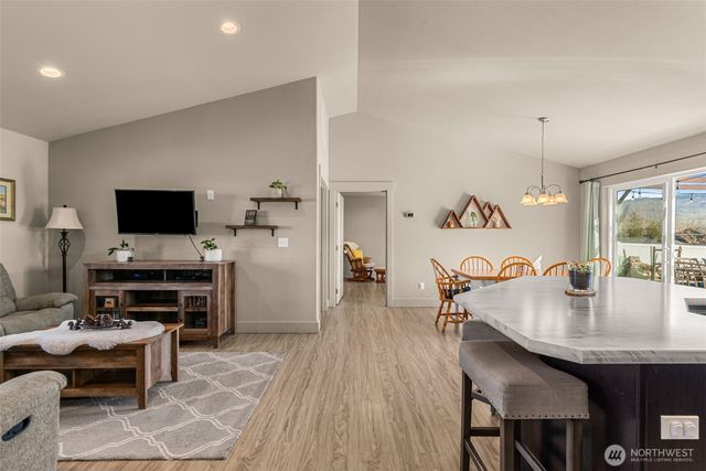 440 Margaux Loop, Malaga, WA 98828