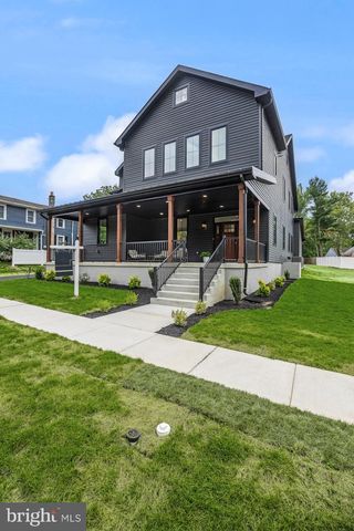 8 CHAPEL AVE, Medford, NJ 08055