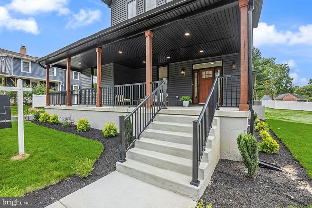 8 CHAPEL AVE, Medford, NJ 08055