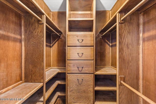 6 Wolcott Drive, Millstone, NJ 08510