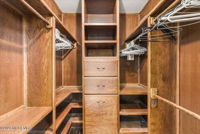 6 Wolcott Drive, Millstone, NJ 08510