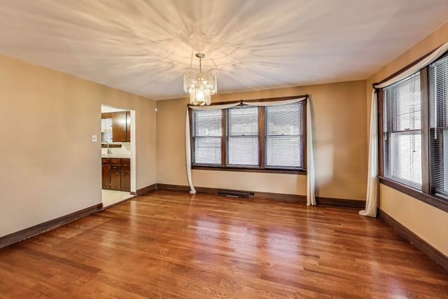 37 E Elizabeth Street, Hammond, IN 46320