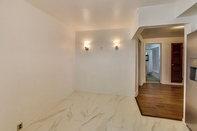 37 E Elizabeth Street, Hammond, IN 46320