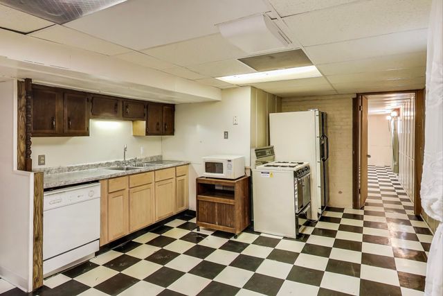 37 E Elizabeth Street, Hammond, IN 46320