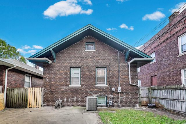 37 E Elizabeth Street, Hammond, IN 46320