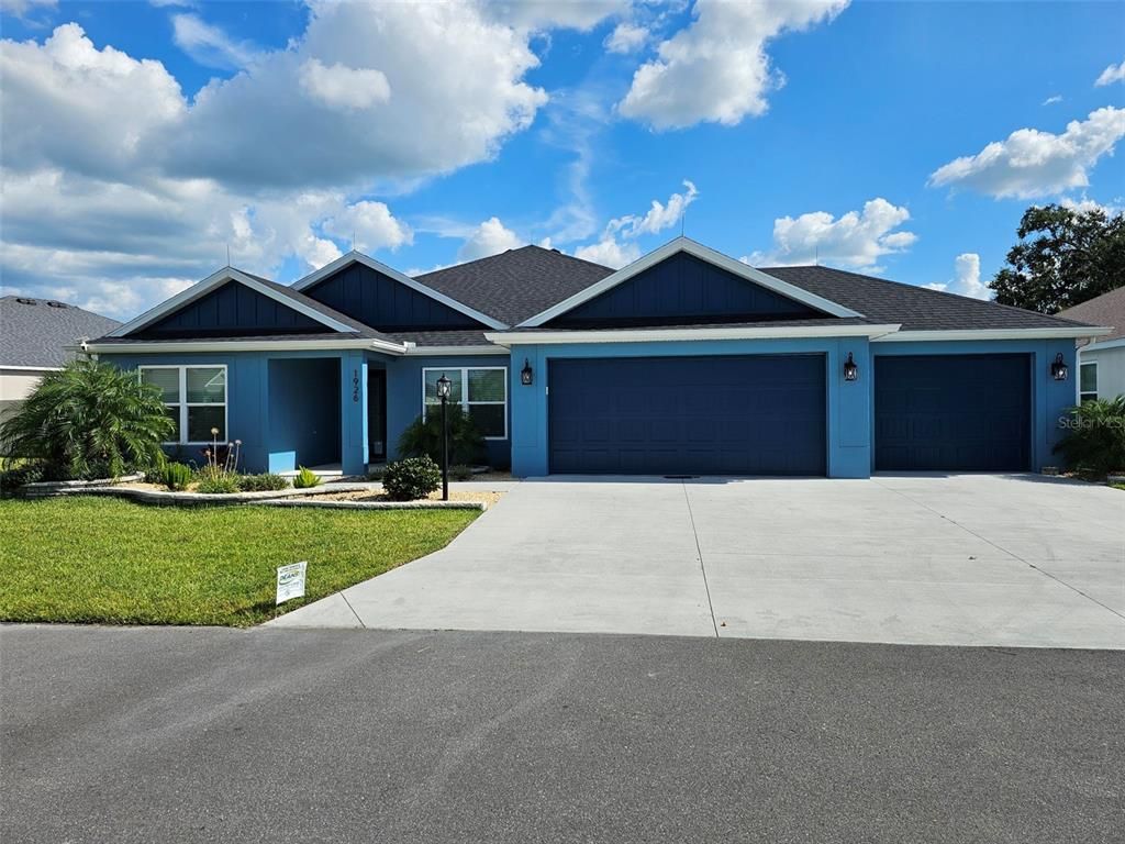 1926 LAURA LOOP, The Villages, FL 34762