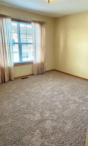 1953 Commonwealth Boulevard 3, Chanhassen, MN 55317