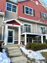 1953 Commonwealth Boulevard 3, Chanhassen, MN 55317