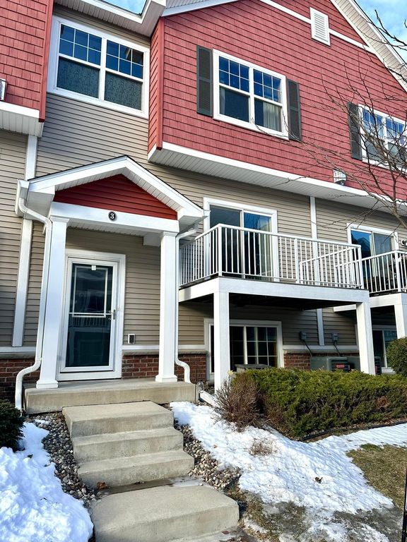 1953 Commonwealth Boulevard 3, Chanhassen, MN 55317