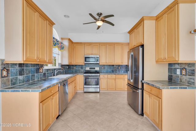 52 Plymouth Way, Barnegat, NJ 08005