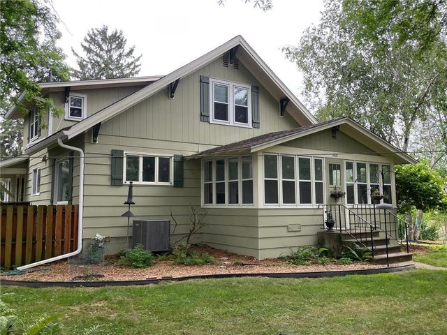 1400 12th Avenue, Menomonie, WI 54751