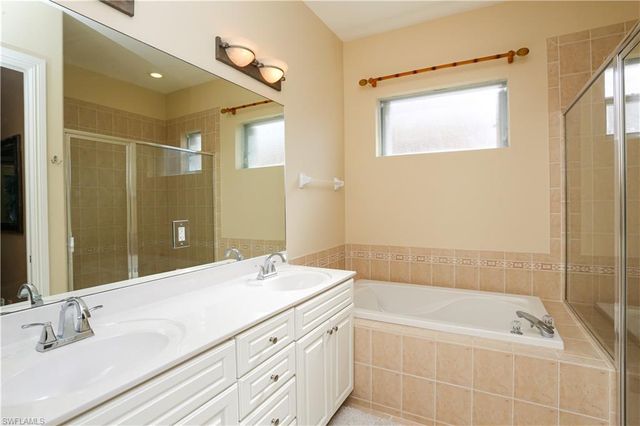 6769 Bent Grass DR, Naples, FL 34113