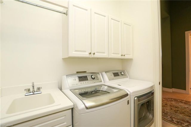 6769 Bent Grass DR, Naples, FL 34113