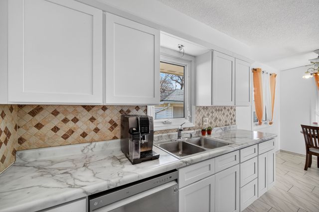 4407 66th Street, Urbandale, IA 50322