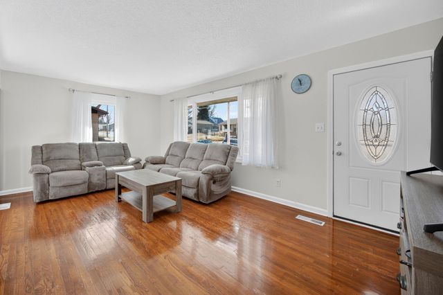 4407 66th Street, Urbandale, IA 50322