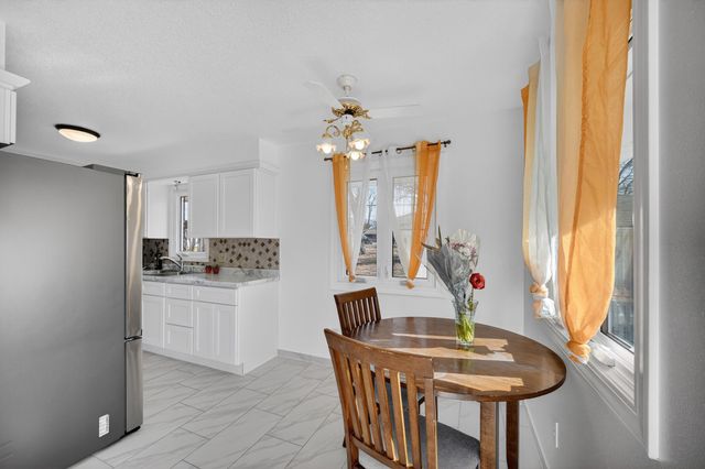 4407 66th Street, Urbandale, IA 50322