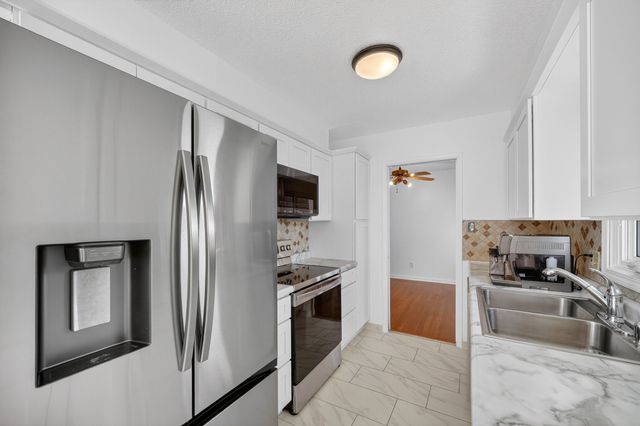 4407 66th Street, Urbandale, IA 50322