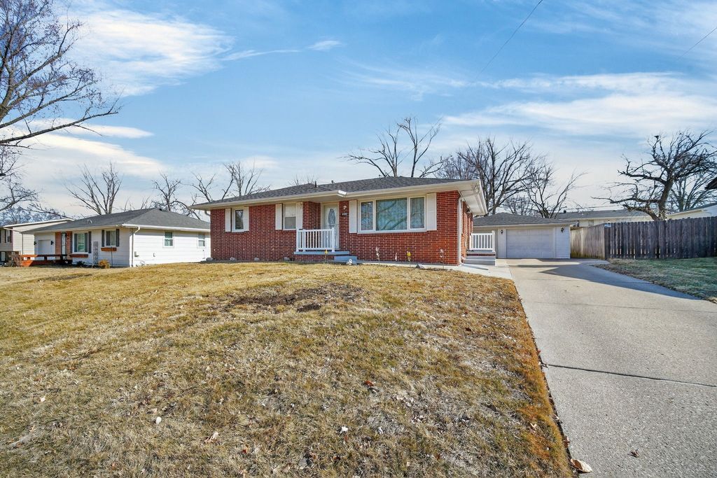 4407 66th Street, Urbandale, IA 50322
