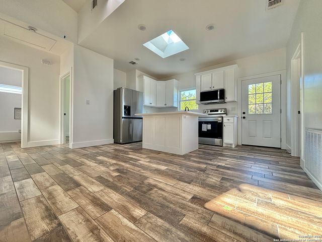 227 Canyon Springs, Canyon Lake, TX 78133