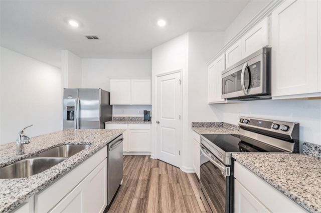 35412 EASTBROOK AVENUE, Zephyrhills, FL 33541