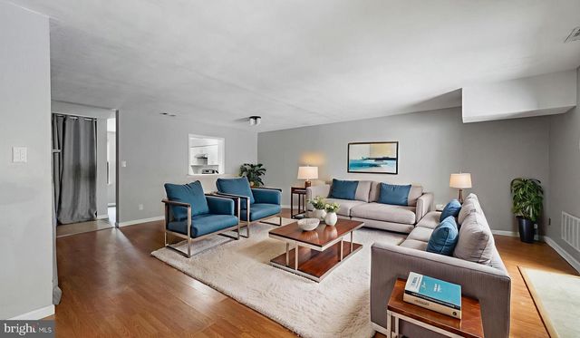 607 BROMLEY ESTS EST, Pine Hill, NJ 08021