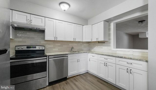 607 BROMLEY ESTS EST, Pine Hill, NJ 08021