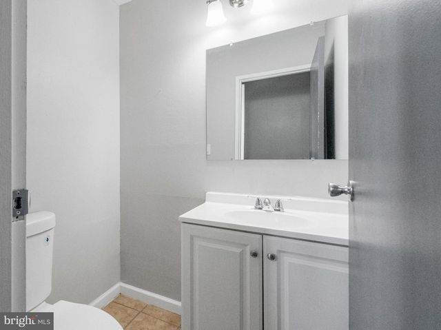 607 BROMLEY ESTS EST, Pine Hill, NJ 08021