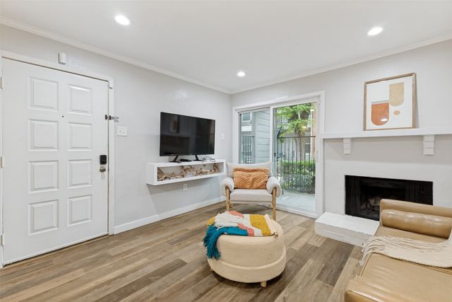 6900 Skillman Street 407, Dallas, TX 75231