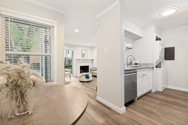 6900 Skillman Street 407, Dallas, TX 75231