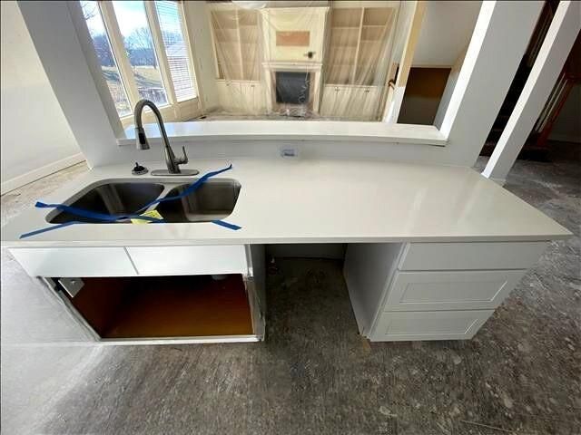 1172 WHITE OAK Lane, Liberty, MO 64068