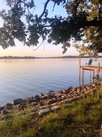 7509 Parkview Drive, Bonham, TX 75418