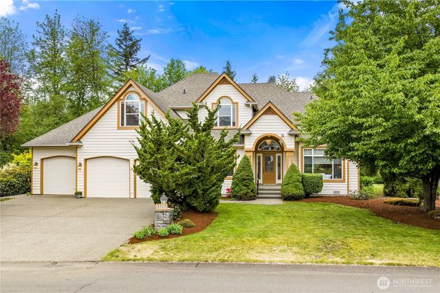 8202 204th Avenue Ct E, Bonney Lake, WA 98391