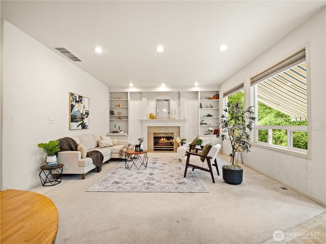 8202 204th Avenue Ct E, Bonney Lake, WA 98391