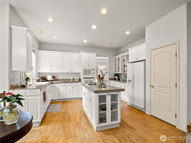 8202 204th Avenue Ct E, Bonney Lake, WA 98391