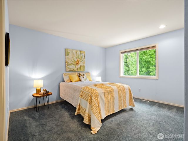 8202 204th Avenue Ct E, Bonney Lake, WA 98391