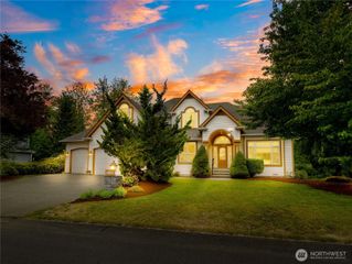 8202 204th Avenue Ct E, Bonney Lake, WA 98391