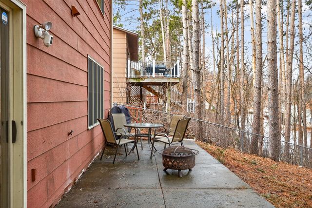 7050 43rd Street N, Oakdale, MN 55128