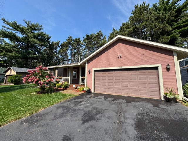 7050 43rd Street N, Oakdale, MN 55128