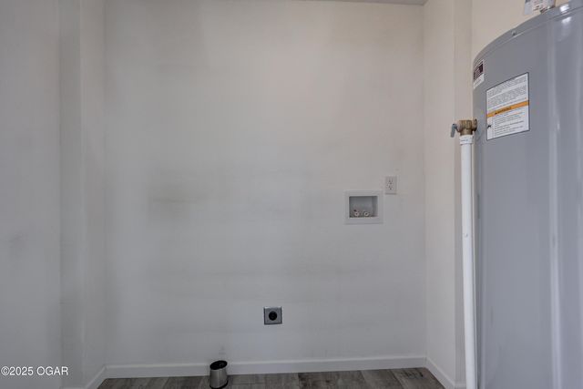 1828 W 4th Street, Joplin, MO 64801