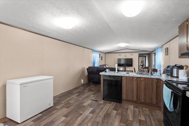 341 SW Front ST, Bartlett, TX 76511