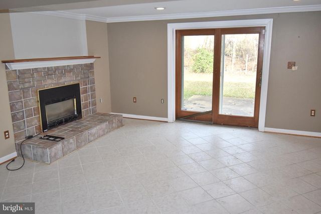 7602 LOCRIS DR, Upper Marlboro, MD 20772